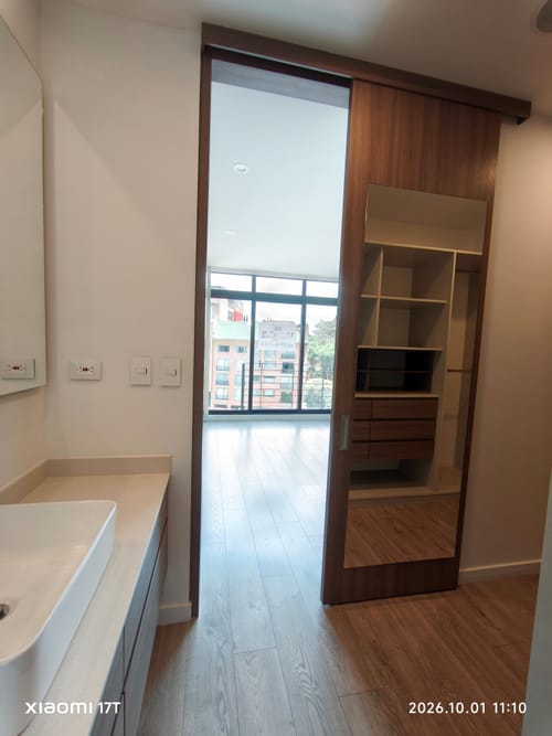 Apartaestudio en venta en Chicó Navarra, Bogotá, 61 m² · foto 15 de 24