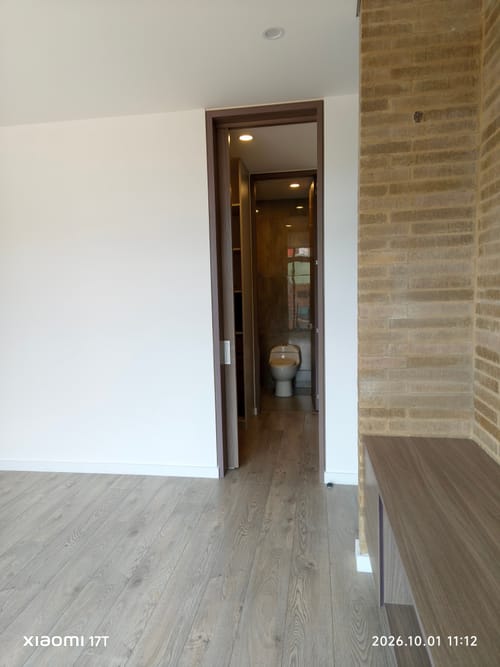 Apartaestudio en venta en Chicó Navarra, Bogotá, 61 m² · foto 11 de 24