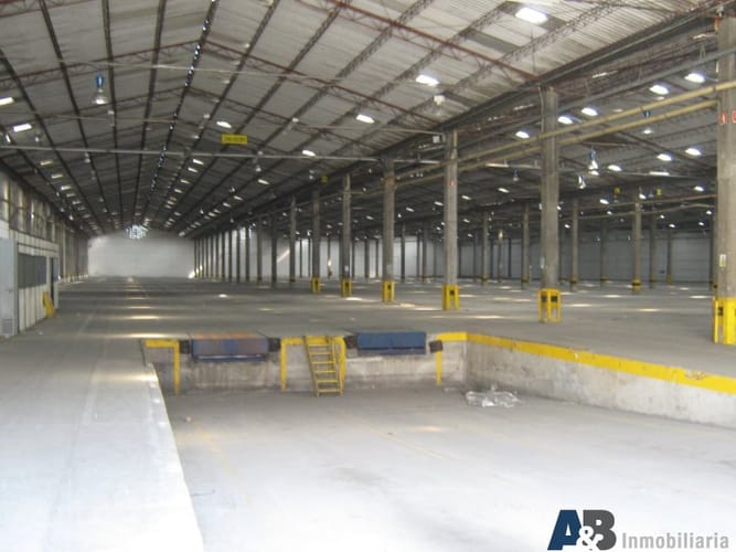 Bodega en venta en Zona Industrial No. 1, Itagüí · foto 2 de 22