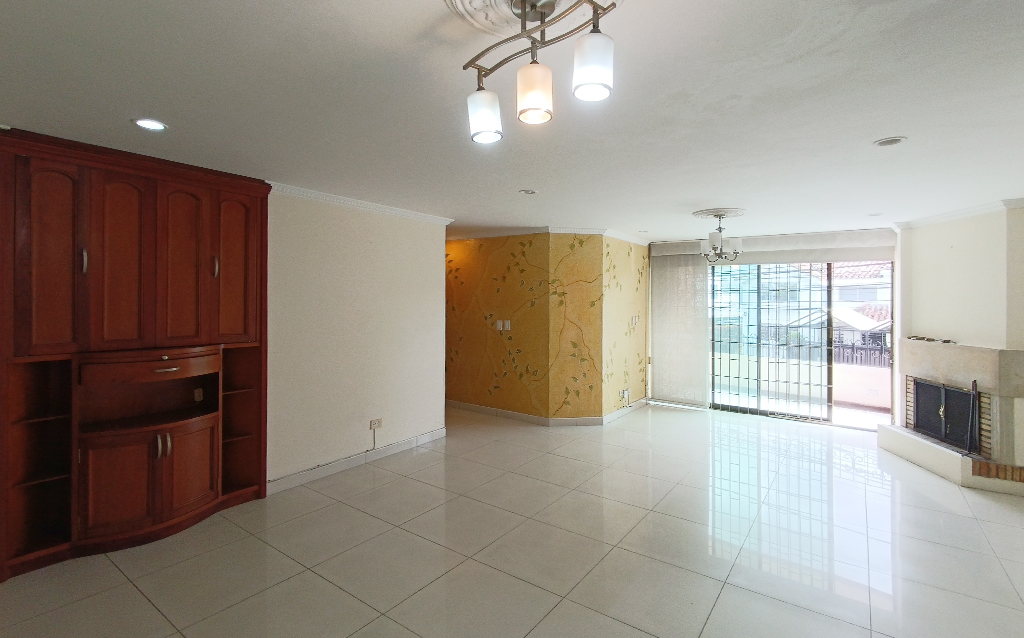 Apartamento en venta en Pontevedra, Bogotá · foto 2 de 19