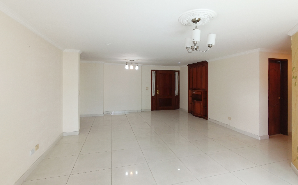 Apartamento en venta en Pontevedra, Bogotá · foto 3 de 19