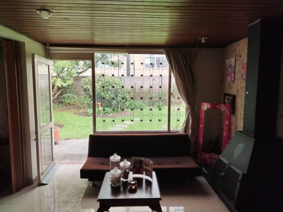Casa en venta en Niza, Bogotá · foto 3 de 11