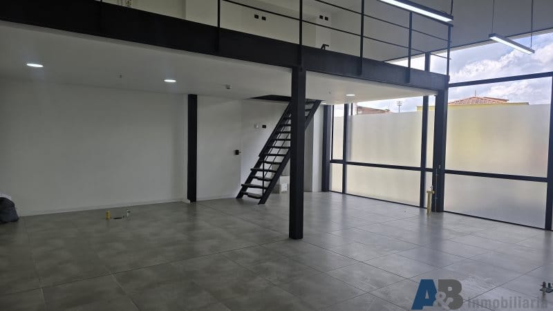 Local en venta en El Faro, Rionegro, 98 m² · foto 4 de 17