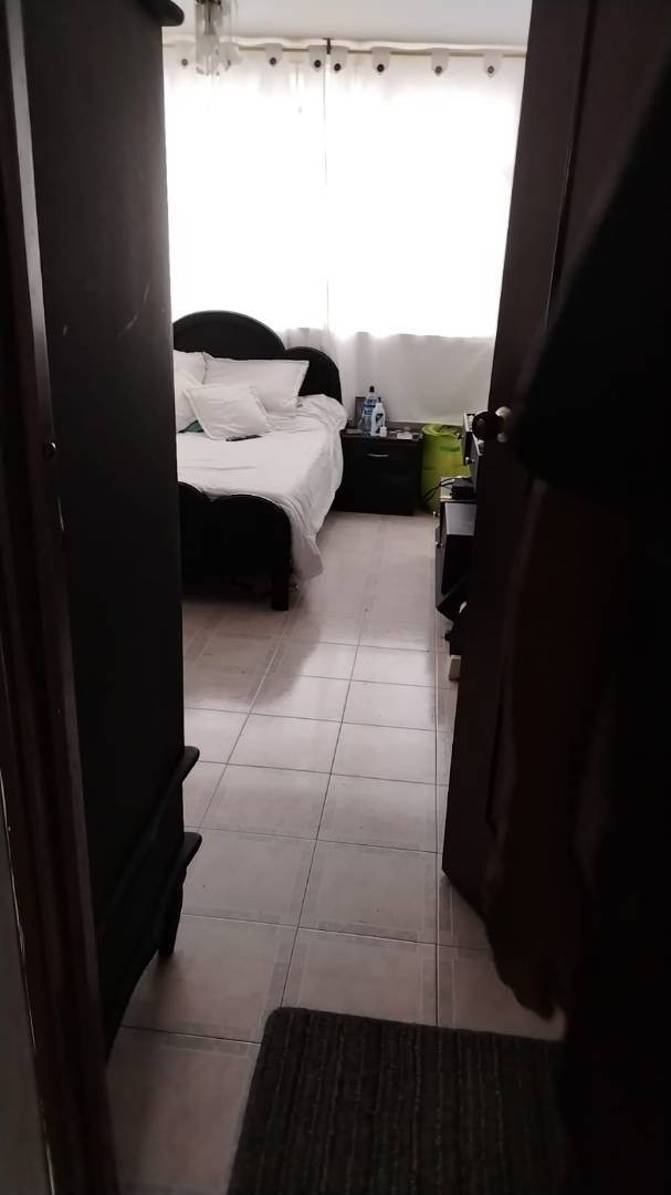 Casa en venta en Claret, Bogotá · foto 5 de 24