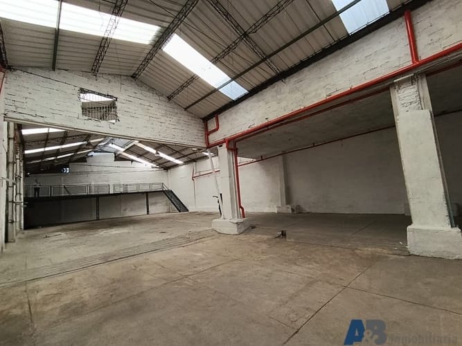 Bodega en venta en Villa Paula, Itagüí, 1370 m² · foto 6 de 21