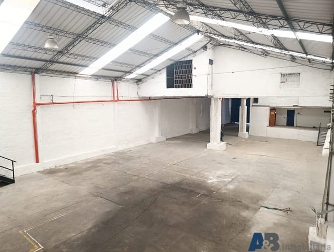 Bodega en venta en Villa Paula, Itagüí, 1370 m² · foto 7 de 21