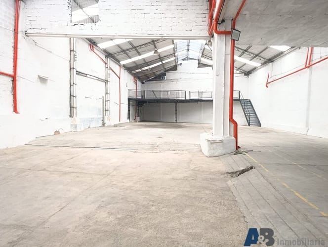Bodega en venta en Villa Paula, Itagüí, 1370 m² · foto 8 de 21