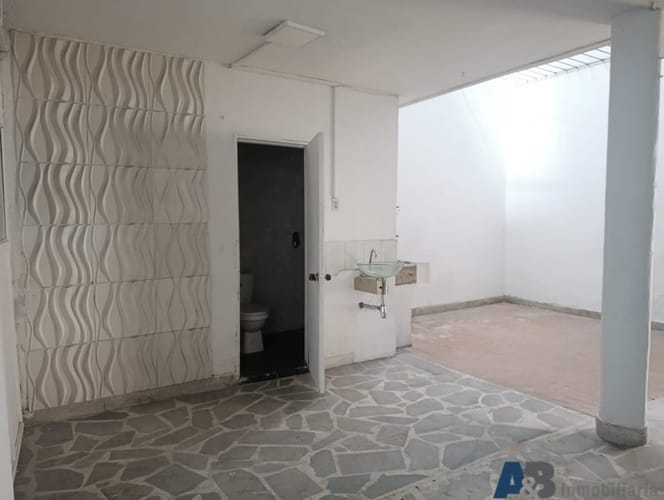 Bodega en venta en Villa Paula, Itagüí, 1370 m² · foto 12 de 21
