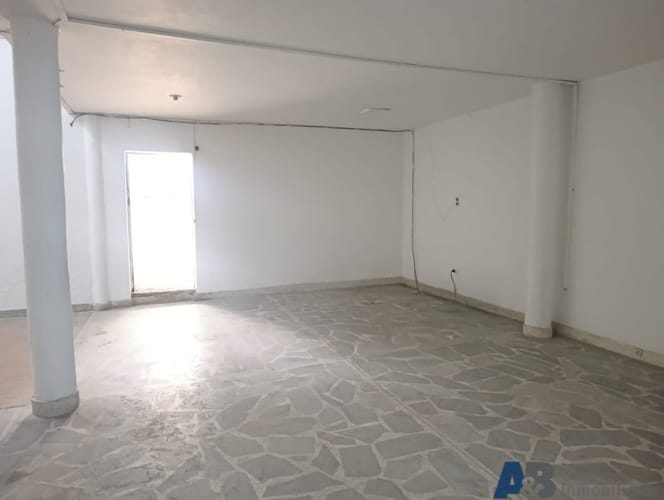 Bodega en venta en Villa Paula, Itagüí, 1370 m² · foto 13 de 21