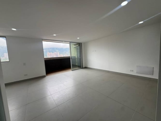 Apartamento de 2 alcobas en venta en Machado, Copacabana, 63 m² · foto 3 de 17