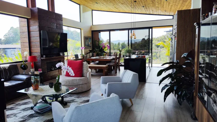 Casa de 4 alcobas en venta en Centro, Rionegro · foto 2 de 20