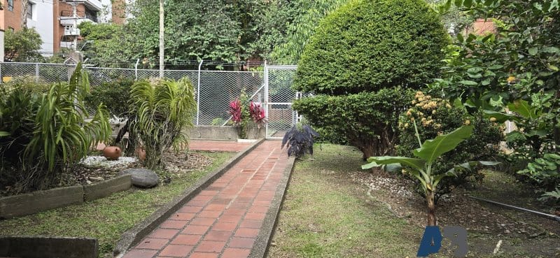 Casa de 10 alcobas en venta en Señorial, Envigado, 1650 m² · foto 5 de 21
