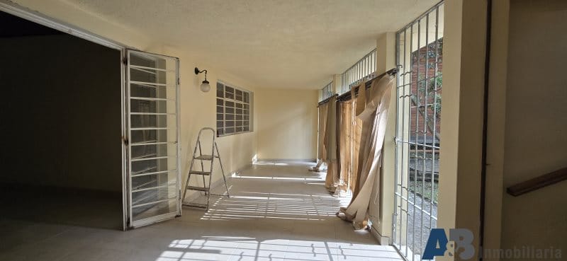 Casa de 10 alcobas en venta en Señorial, Envigado, 1650 m² · foto 10 de 21