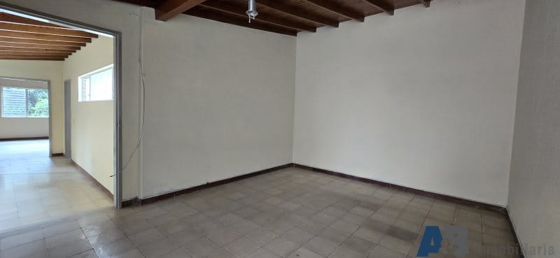 Casa de 10 alcobas en venta en Señorial, Envigado, 1650 m² · foto 13 de 21