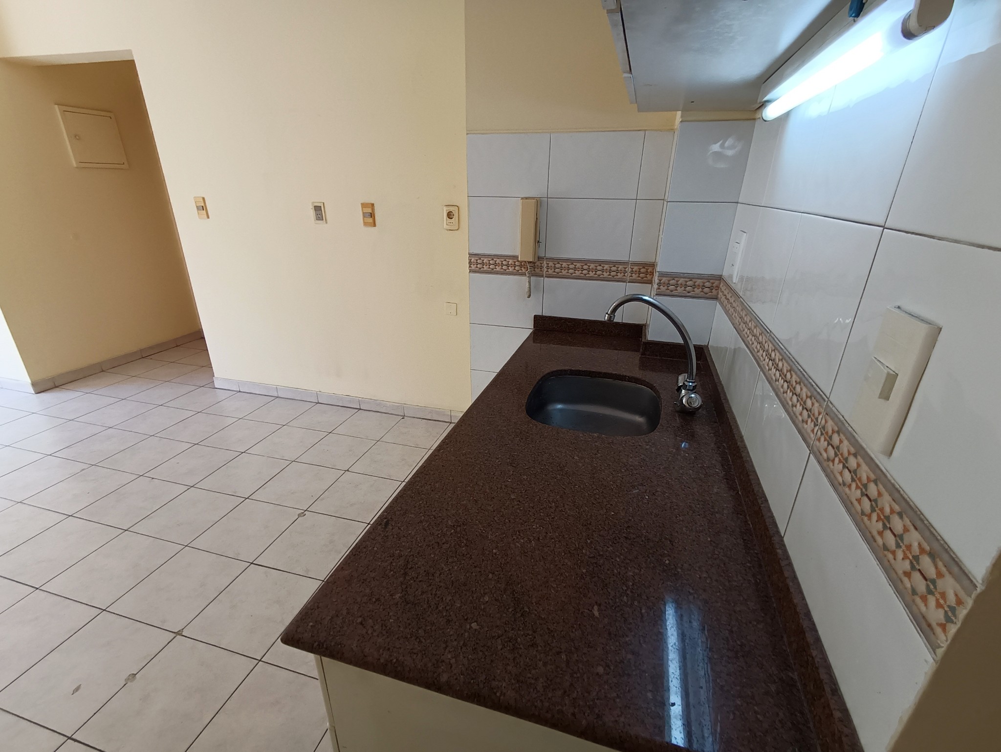 EN PLENO CENTRO, PRÓXIMO A PLAZA CAGANCHA, ORT Y Av. DEL LIBERTADOR · Foto 10