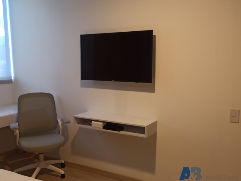 Apartamento en venta en El Poblado, Medellín · foto 6 de 19