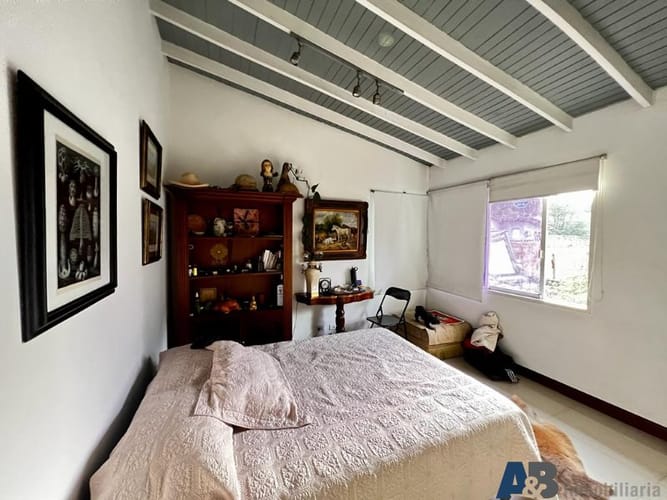 Casa de 5 alcobas en arriendo en La Aguacatala, Medellín, 500 m² · foto 11 de 15