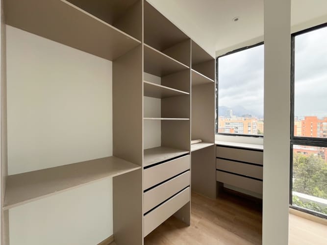 Apartaestudio en venta en Chico Norte, Bogotá, 162 m² · foto 10 de 24
