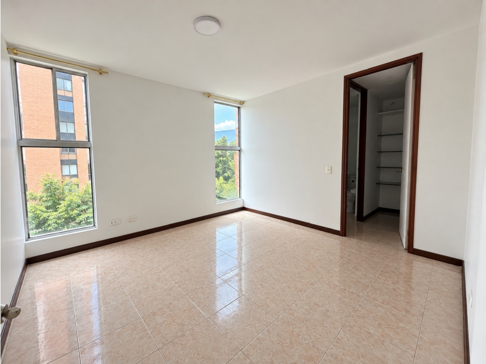 Apartamento en venta en Alto De Las Flores, Sabaneta · foto 4 de 11