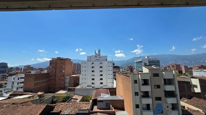 Apartamento de 3 alcobas en venta en Las Acacias, Medellín, 124 m² · foto 4 de 24