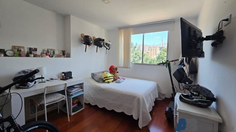 Apartamento de 3 alcobas en venta en Las Acacias, Medellín, 124 m² · foto 11 de 24