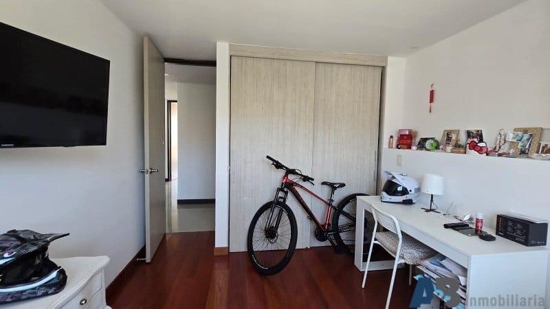 Apartamento de 3 alcobas en venta en Las Acacias, Medellín, 124 m² · foto 12 de 24