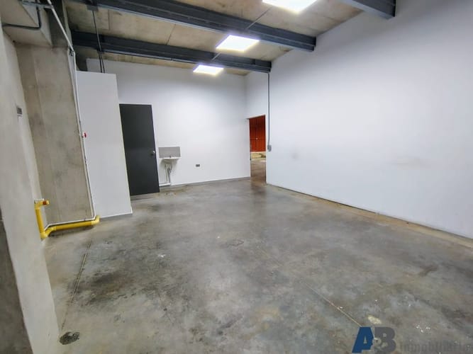 Bodega en arriendo en El Convento, Copacabana, 743 m² · foto 12 de 13