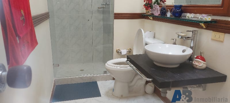 Casa de 8 alcobas en venta en Llano Grande, Rionegro · foto 23 de 23