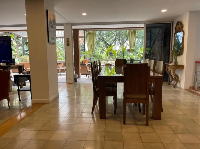Apartamento de 3 alcobas en venta en San Lucas, Medellín, 306 m² · foto 2 de 20