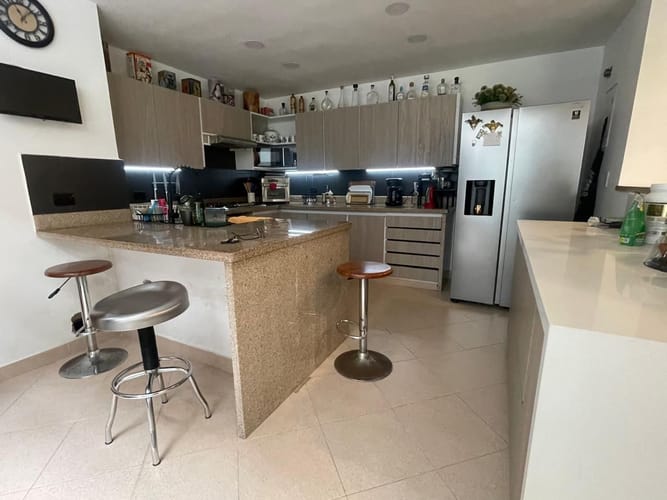 Apartamento de 3 alcobas en venta en San Lucas, Medellín, 306 m² · foto 9 de 20