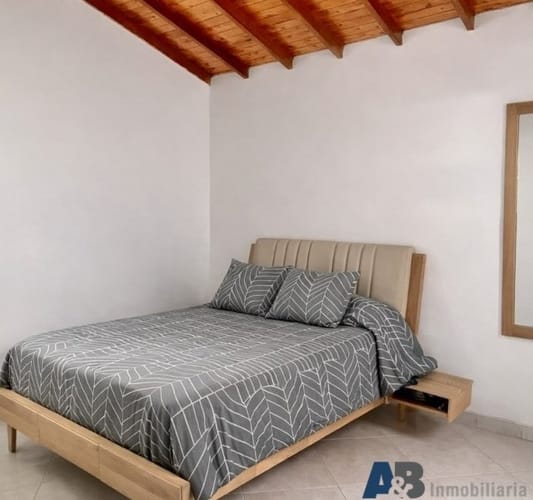 Casa de 4 alcobas en venta en La Gloria, Medellín, 118 m² · foto 9 de 21