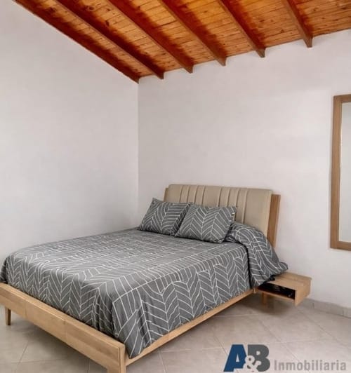 Casa de 4 alcobas en venta en La Gloria, Medellín, 118 m² · foto 12 de 21