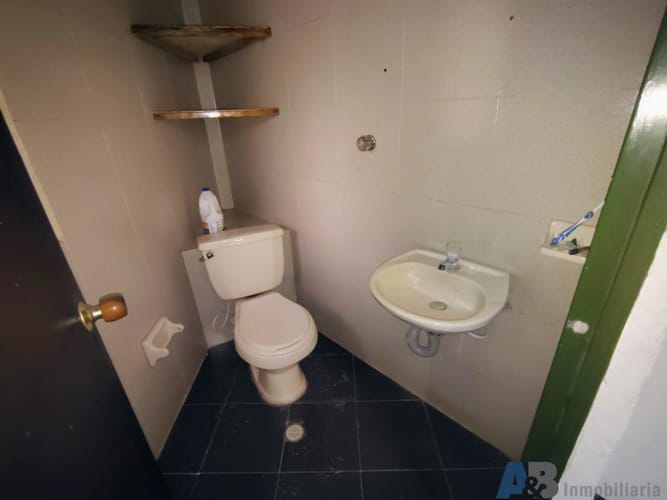 Bodega en venta en La Independencia, Itagüí, 330 m² · foto 14 de 14