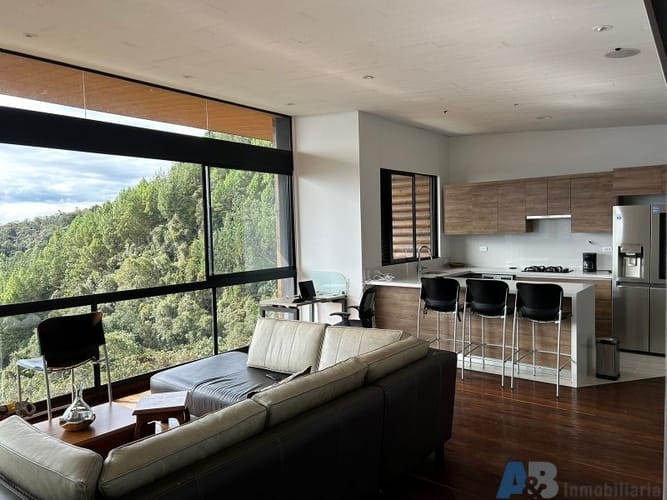 Apartamento de 2 alcobas en venta en Los Salados, El Retiro, 130 m² · foto 2 de 19