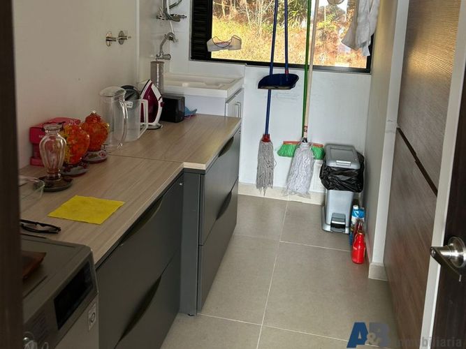 Apartamento de 2 alcobas en venta en Los Salados, El Retiro, 130 m² · foto 9 de 19