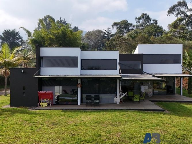 Casa de 3 alcobas en venta en El Cerro, El Carmen de Viboral · foto 12 de 15