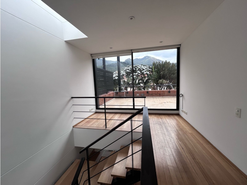 Casa en venta en Santa Barbara, Bogotá · foto 5 de 24