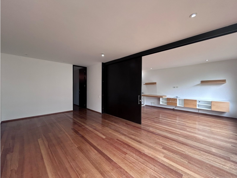 Casa en venta en Santa Barbara, Bogotá · foto 10 de 24
