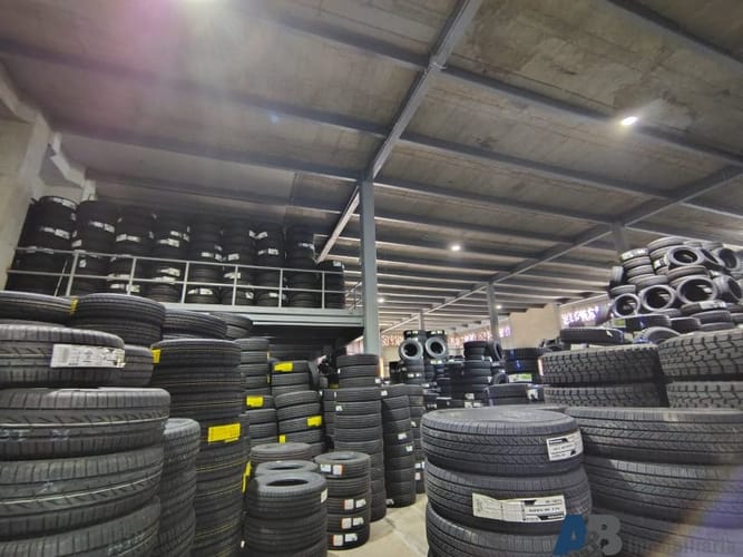 Bodega en arriendo en El Convento, Copacabana, 1110 m² · foto 7 de 8