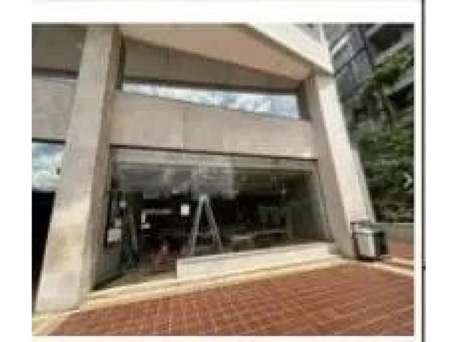 Local en venta en El Poblado, Medellín, 278 m² · foto 3 de 9