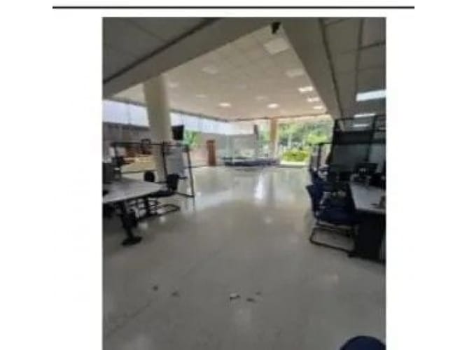 Local en venta en El Poblado, Medellín, 278 m² · foto 8 de 9