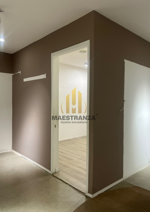Local en arriendo en Las Lomas, Medellín, 114 m² · foto 2 de 5