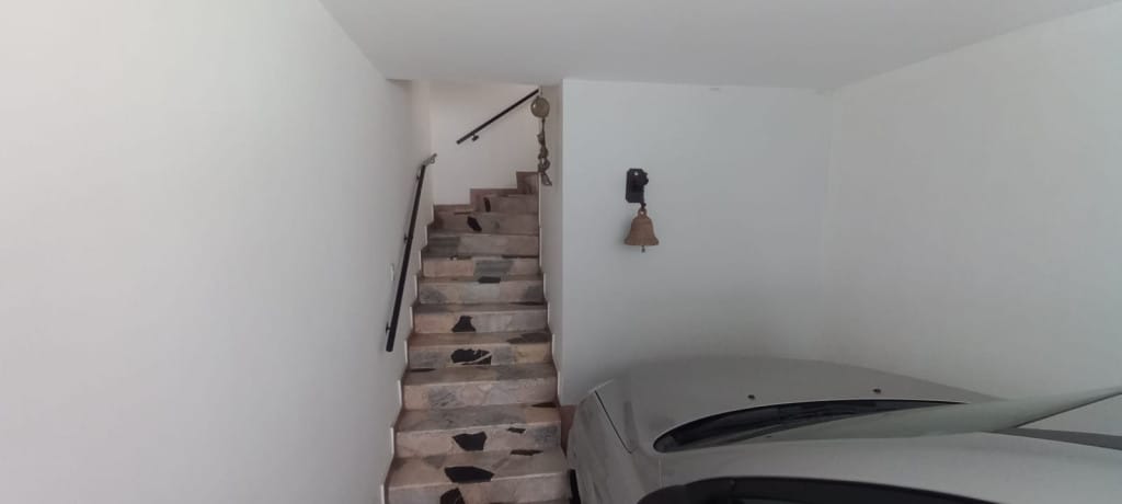 Casa de 7 alcobas en venta en Ciudad Jardin Norte, Bogotá, 263 m² · foto 2 de 23