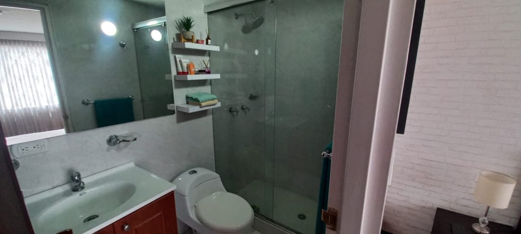 Casa de 7 alcobas en venta en Ciudad Jardin Norte, Bogotá, 263 m² · foto 4 de 23