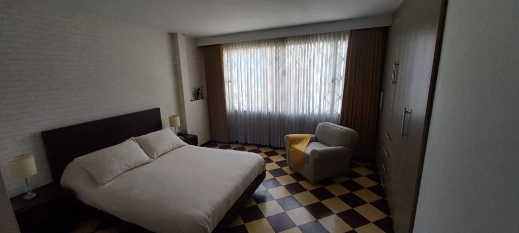 Casa de 7 alcobas en venta en Ciudad Jardin Norte, Bogotá, 263 m² · foto 7 de 23