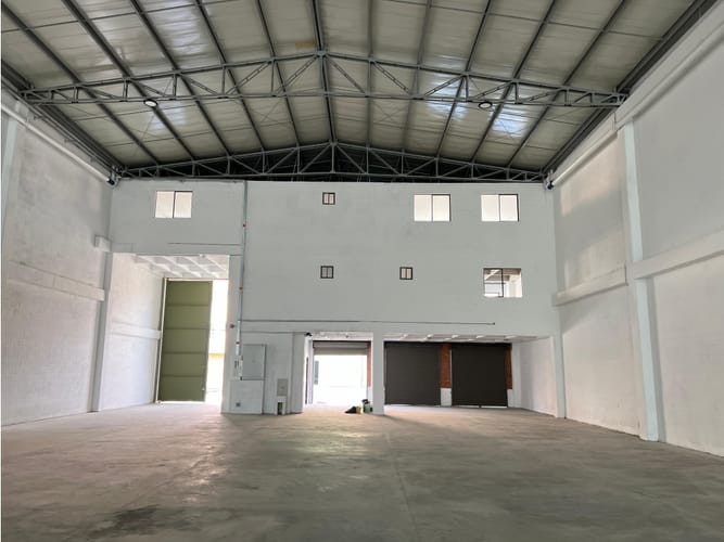 Bodega en arriendo en La Tablaza, La Estrella, 2200 m² · foto 3 de 11