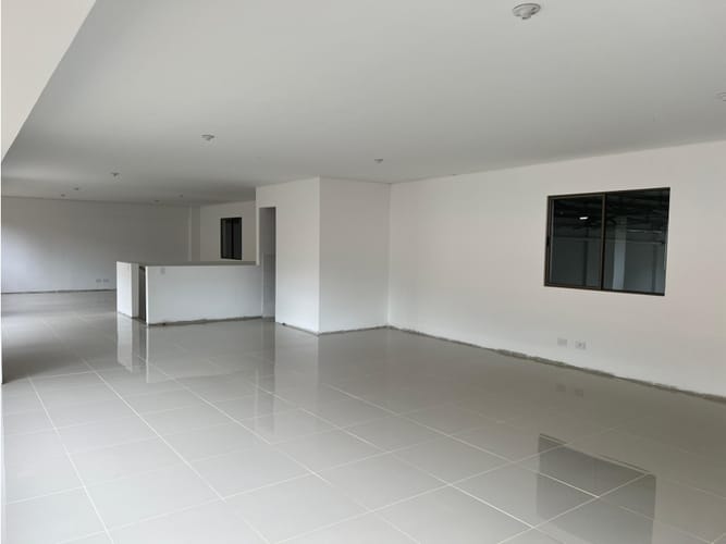 Bodega en arriendo en La Tablaza, La Estrella, 2200 m² · foto 10 de 11