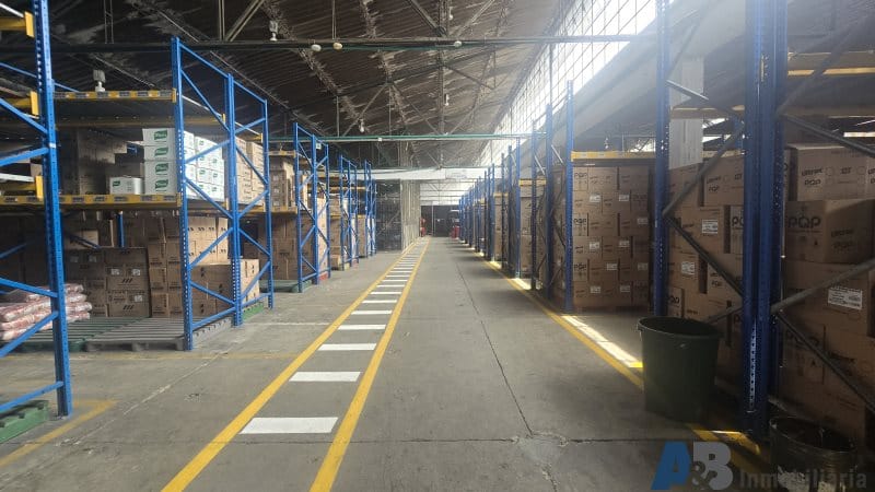 Bodega en venta en El Poblado, Medellín · foto 5 de 13