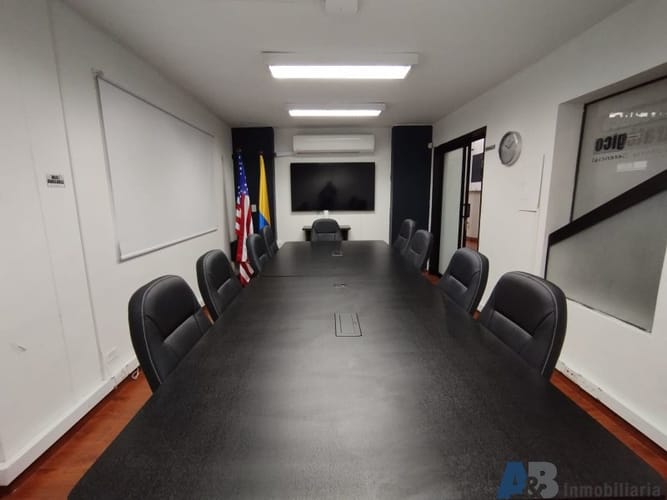 Casa de 7 alcobas en venta en Las Lomas, Medellín, 420 m² · foto 5 de 23