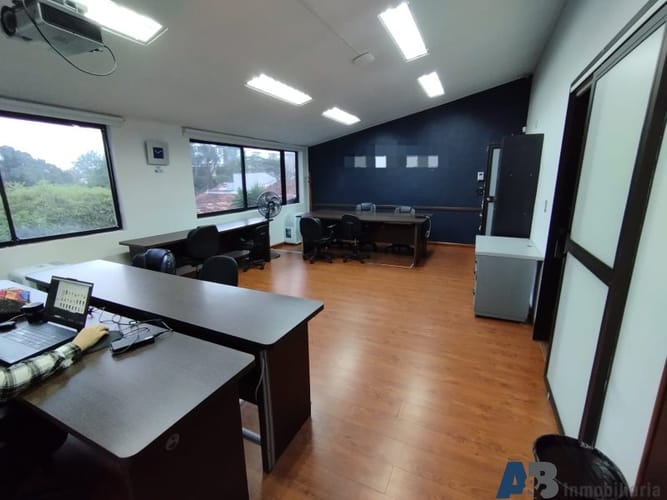 Casa de 7 alcobas en venta en Las Lomas, Medellín, 420 m² · foto 7 de 23